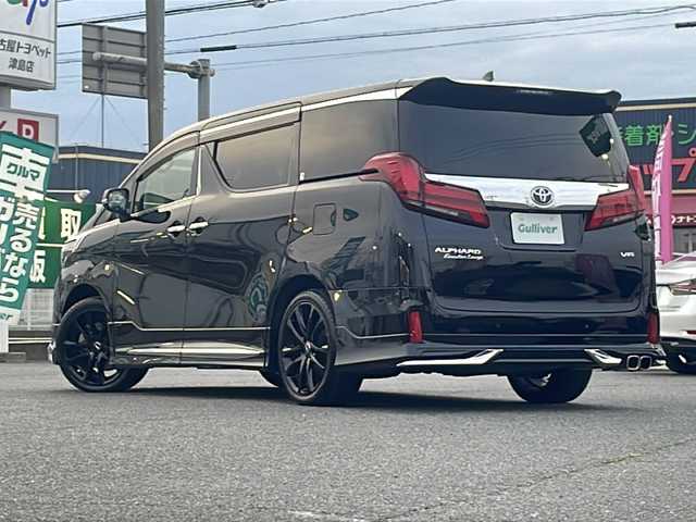 トヨタ アルファード エグゼクティブ ラウンジ S 愛知県 2021(令3)年 3.6万km ブラック /禁煙車/ワンオーナー/モデリスタエアロ//TRD19インチAW/ディーラー記録簿R4.5.6.//サンルーフ/JBLプレミアムサウンド//純正ナビ/フルセグ/CD/DVD/BT/MSV/Miracast//純正電動フリップダウンモニター（Wゾーン）//パノラミックビューモニター//ビルトインETC2.0//パワーバックドア//黒革シート/メモリー付パワーシート//セカンドシートポジションメモリー//シートヒーター（前席・2列目）//エアシート（前席・2列目）//本革巻きウッドコンビステアリング//ステアリングヒーター//ステアリングスイッチ//両側パワースライドドア//デジタルインナーミラー//パーキングアシスト//前後クリアランスソナー//レーダーブレーキサポート//アイドリングストップ//横滑り防止装置//PKSB/PCS/BSM/RCTA/RSA/ACC//先行車発進告知機能//電子制御パーキングブレーキ//ブレーキホールド//LEDオートライト/オートマチックハイビーム//フォグランプ//スペアスマートキー//保証書//取扱説明書//ナビ取扱説明書