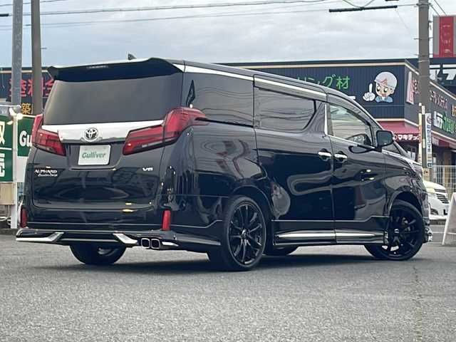 トヨタ アルファード エグゼクティブ ラウンジ S 愛知県 2021(令3)年 3.6万km ブラック /禁煙車/ワンオーナー/モデリスタエアロ//TRD19インチAW/ディーラー記録簿R4.5.6.//サンルーフ/JBLプレミアムサウンド//純正ナビ/フルセグ/CD/DVD/BT/MSV/Miracast//純正電動フリップダウンモニター（Wゾーン）//パノラミックビューモニター//ビルトインETC2.0//パワーバックドア//黒革シート/メモリー付パワーシート//セカンドシートポジションメモリー//シートヒーター（前席・2列目）//エアシート（前席・2列目）//本革巻きウッドコンビステアリング//ステアリングヒーター//ステアリングスイッチ//両側パワースライドドア//デジタルインナーミラー//パーキングアシスト//前後クリアランスソナー//レーダーブレーキサポート//アイドリングストップ//横滑り防止装置//PKSB/PCS/BSM/RCTA/RSA/ACC//先行車発進告知機能//電子制御パーキングブレーキ//ブレーキホールド//LEDオートライト/オートマチックハイビーム//フォグランプ//スペアスマートキー//保証書//取扱説明書//ナビ取扱説明書