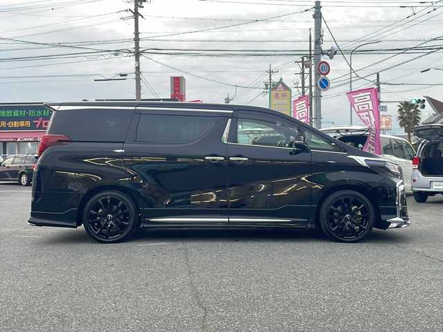 トヨタ アルファード エグゼクティブ ラウンジ S 愛知県 2021(令3)年 3.6万km ブラック /禁煙車/ワンオーナー/モデリスタエアロ//TRD19インチAW/ディーラー記録簿R4.5.6.//サンルーフ/JBLプレミアムサウンド//純正ナビ/フルセグ/CD/DVD/BT/MSV/Miracast//純正電動フリップダウンモニター（Wゾーン）//パノラミックビューモニター//ビルトインETC2.0//パワーバックドア//黒革シート/メモリー付パワーシート//セカンドシートポジションメモリー//シートヒーター（前席・2列目）//エアシート（前席・2列目）//本革巻きウッドコンビステアリング//ステアリングヒーター//ステアリングスイッチ//両側パワースライドドア//デジタルインナーミラー//パーキングアシスト//前後クリアランスソナー//レーダーブレーキサポート//アイドリングストップ//横滑り防止装置//PKSB/PCS/BSM/RCTA/RSA/ACC//先行車発進告知機能//電子制御パーキングブレーキ//ブレーキホールド//LEDオートライト/オートマチックハイビーム//フォグランプ//スペアスマートキー//保証書//取扱説明書//ナビ取扱説明書