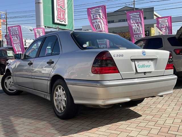 メルセデス・ベンツ Ｃ２００ 鳥取県 1998(平10)年 7.4万km ブリリアントシルバー ディーラー車/純正キーレスx2個/サンルーフ/クルーズコントロール/本木目インテリアパネル/純正カセットデッキ/純正CDチェンジャー/D席パワーシート/サイドエアバック/取説/R5/R3/H27/H21/H19記録簿