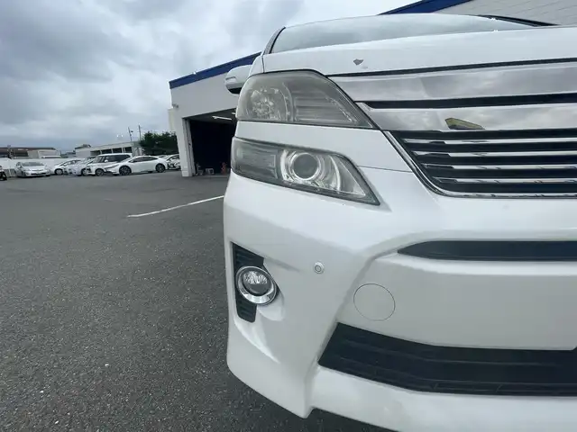 トヨタ ヴェルファイア 2．4Z 熊本県 2012(平24)年 10.6万km ホワイトパールクリスタルシャイン (株)IDOMが運営する【じしゃロン熊本店】の自社ローン専用車両になります/こちらは現金またはオートローンご利用時の価格です。自社ローンご希望の方は別途その旨お申付け下さい./純正ナビ/バックカメラ/ステアリングスイッチ/純正フロアマット/スマートキープッシュスタート/フリップダウンモニター/両側パワースライドドア