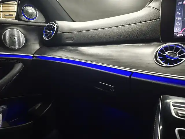 メルセデス・ベンツ Ｅ２２０ｄ アバンギャルド スポーツ 群馬県 2017(平29)年 7.6万km ポーラホワイト サンルーフ/ブルメスターサウンド/エアバランスパッケージ/純正HDDナビ/全方位カメラ/前後ドラレコ/19インチAW/フルセグTV/Bluetooth/レーダーセーフティパッケージ/スマートキー/黒革シート