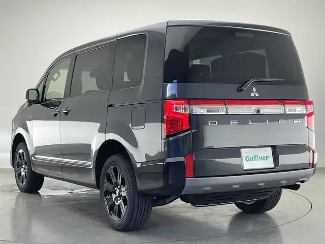 三菱 デリカＤ：５ シャモニー 愛知県 2025(令7)年 0.1千km グレーⅡ CHAMONIX (8人)　4WD　オリジナルナビ取付パッケージ＋リアモニター取付パッケージ(25/300)　ステップレス　（8人）/登録済未使用車　ナビ取付ＰＫＧ　リアモニター取付ＰＫＧ　パドルシフト　ＨＤＭＩ　両側パワスラ　衝突軽減　追従クルコン　ＢＳＭ　ＬＥＤオートライト　ＡＣ１００Ｖ電源　ハーフレザー　シートヒーター　フォグ