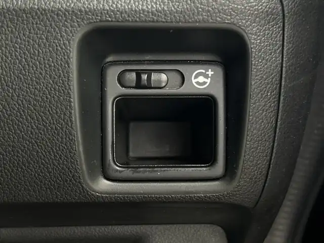 ホンダ Ｎ ＢＯＸ スラッシュ G ターボ Lパッケージ 愛知県 2017(平29)年 6.8万km クリスタルブラックパール 禁煙車/純正7インチナビ/（CD/AM/FM/Bluetooth/ワンセグTV)/バックカメラ/クルーズコントロール/ETC/ドライブレコーダー/スマートキー/スペアキー有/純正フロアマット/パドルシフト/チップアップシート/LEDヘッドライト/横滑り防止装置