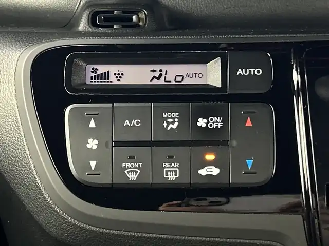 ホンダ Ｎ ＢＯＸ スラッシュ G ターボ Lパッケージ 愛知県 2017(平29)年 6.8万km クリスタルブラックパール 禁煙車/純正7インチナビ/（CD/AM/FM/Bluetooth/ワンセグTV)/バックカメラ/クルーズコントロール/ETC/ドライブレコーダー/スマートキー/スペアキー有/純正フロアマット/パドルシフト/チップアップシート/LEDヘッドライト/横滑り防止装置