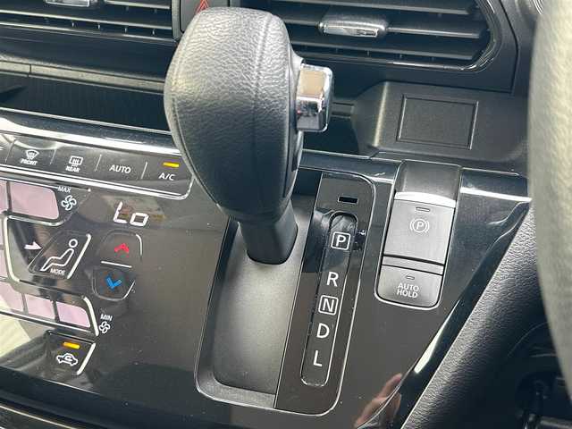 日産 デイズ HWS G ターボ プロパイロットED 滋賀県 2019(令1)年 0.9万km ホワイトパール ガソリン/2WD(FF)/CVT/ワンオーナー/パナソニック10インチフローティングナビ/(AM/FM/CD/DVD/Blu-ray/BT/iPod/USB/SD/フルセグTV）/アラウンドビューモニター/前後ドライブレコーダー/ETC/プロパイロット/コーナーセンサー/衝突軽減ブレーキ/横滑り防止装置/電格ウインカーミラー/電動サイドブレーキ/ブレーキホールド/革巻きステアリング/ステアリングスイッチ/オートライト/LEDヘッドライト/フロントフォグ/フルオートエアコン/プッシュスタート/純正フロアマット/純正ドアバイザー