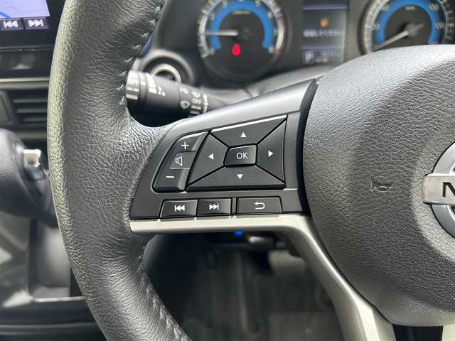 日産 デイズ HWS G ターボ プロパイロットED 滋賀県 2019(令1)年 0.9万km ホワイトパール ガソリン/2WD(FF)/CVT/ワンオーナー/パナソニック10インチフローティングナビ/(AM/FM/CD/DVD/Blu-ray/BT/iPod/USB/SD/フルセグTV）/アラウンドビューモニター/前後ドライブレコーダー/ETC/プロパイロット/コーナーセンサー/衝突軽減ブレーキ/横滑り防止装置/電格ウインカーミラー/電動サイドブレーキ/ブレーキホールド/革巻きステアリング/ステアリングスイッチ/オートライト/LEDヘッドライト/フロントフォグ/フルオートエアコン/プッシュスタート/純正フロアマット/純正ドアバイザー