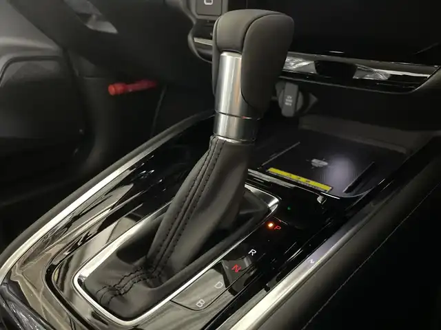 ホンダ ヴェゼル ハイブリッド e:HEV Z 福岡県 2025(令7)年 0.1千km クリスタルブラックパール 登録済み未使用車純正SDナビ（フルセグTV/BT/AppleCarPlay）バックモニターホンダセンシングレーダーククルコンETC2.0電動リアゲートコーナーセンサーシートヒーターパドルシフトBSMオートブレーキホールドLEDヘッドライト