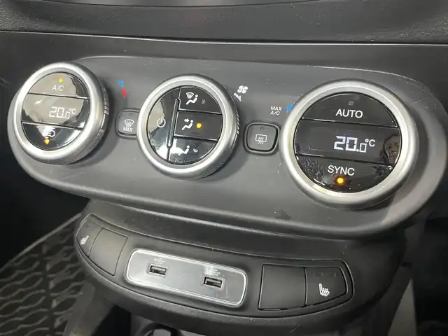 フィアット ５００Ｘ 静岡県 2022(令4)年 2.5万km ベージュ クラッシュミティゲーション/前席シートヒーター/バックカメラ/車線逸脱警報/純正ディスプレイオーディオ/AppleCarPlay/androidauto/Bluetooth/USB/AM/FM/クルーズコントロール/リアコーナーセンサー/ETC