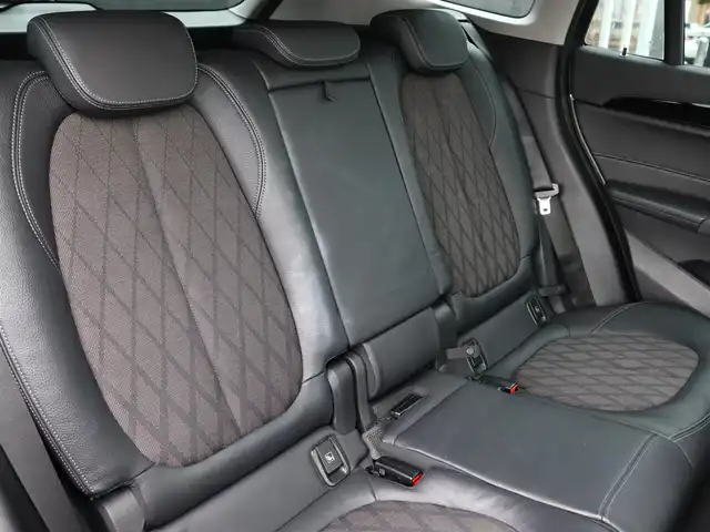 ＢＭＷ Ｘ１ xDrive 18d xライン 宮城県 2018(平30)年 6.7万km プラチナシルバー 純正HDDナビ/ハーフレザーシート/禁煙車/4WD/バックカメラ/アイドリングストップ/ウィンカーミラー/プッシュスタート/パワーバックドア/ETC/LIMスイッチ/インテリジェントセーフティー/パーキングアシスト/フォグランプ/シートヒーター/純正18インチAW/LEDヘッドライト/ルーフレール/ダウンヒルアシスト