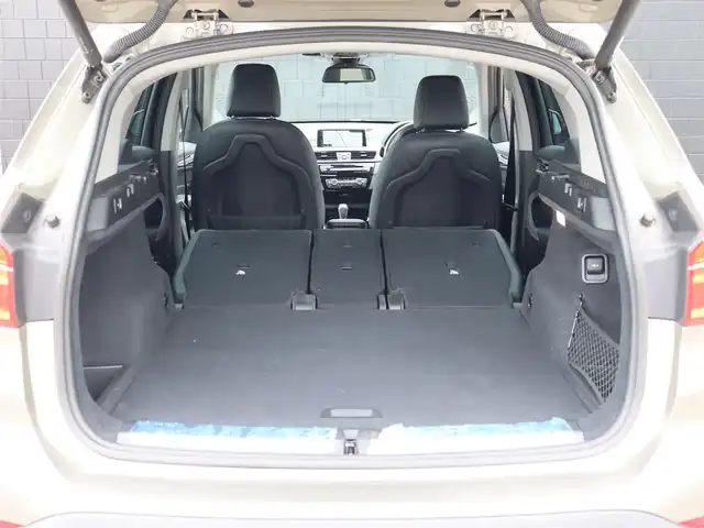 ＢＭＷ Ｘ１ xDrive 18d xライン 宮城県 2018(平30)年 6.7万km プラチナシルバー 純正HDDナビ/ハーフレザーシート/禁煙車/4WD/バックカメラ/アイドリングストップ/ウィンカーミラー/プッシュスタート/パワーバックドア/ETC/LIMスイッチ/インテリジェントセーフティー/パーキングアシスト/フォグランプ/シートヒーター/純正18インチAW/LEDヘッドライト/ルーフレール/ダウンヒルアシスト