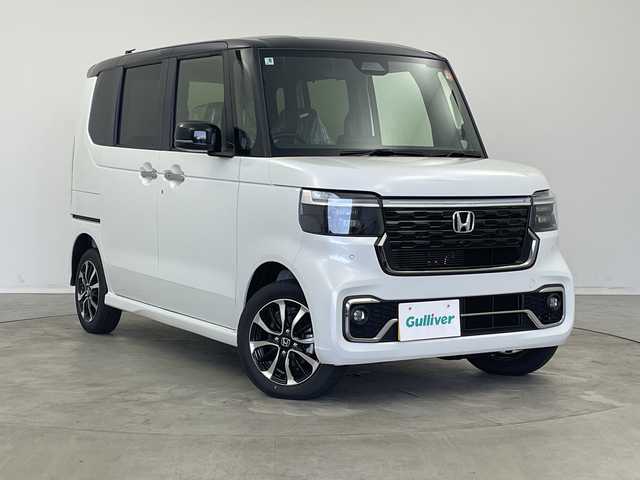 ホンダ Ｎ ＢＯＸ カスタム コーディネートスタイル 新潟県 2025(令7)年 0.1千km パールⅡ 4WD/9インチ純正メモリナビ【LXU-242NBi】/フルセグTV/Bluetooth/AppleCarPlay/AndroidAuto/ホンダセンシング/・衝突被害軽減ブレーキ/・先行車発進お知らせ機能/・歩行者事故低減ステアリング/・路外逸脱抑制機能/・標識認識機能/・渋滞追従機能付アダプティブクルーズコントロール/・車線維持支援システム/・誤発進抑制機能/・後方誤発進抑制機能/・近距離衝突軽減ブレーキ/・急アクセル抑制機能/・パーキングセンサーシステム/・オートハイビーム/両側パワースライドドア/ハーフレザーシート/前席シートヒーター/バックモニター/レザーステアリング/ステアリングスイッチ/禁煙車
