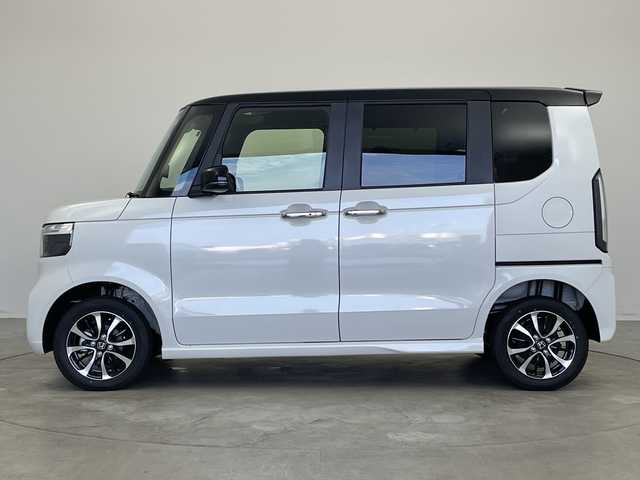 ホンダ Ｎ ＢＯＸ カスタム コーディネートスタイル 新潟県 2025(令7)年 0.1千km パールⅡ 4WD/9インチ純正メモリナビ【LXU-242NBi】/フルセグTV/Bluetooth/AppleCarPlay/AndroidAuto/ホンダセンシング/・衝突被害軽減ブレーキ/・先行車発進お知らせ機能/・歩行者事故低減ステアリング/・路外逸脱抑制機能/・標識認識機能/・渋滞追従機能付アダプティブクルーズコントロール/・車線維持支援システム/・誤発進抑制機能/・後方誤発進抑制機能/・近距離衝突軽減ブレーキ/・急アクセル抑制機能/・パーキングセンサーシステム/・オートハイビーム/両側パワースライドドア/ハーフレザーシート/前席シートヒーター/バックモニター/レザーステアリング/ステアリングスイッチ/禁煙車