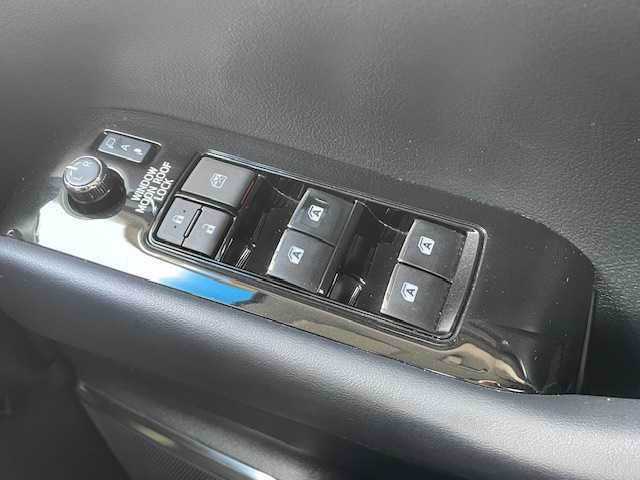 トヨタ ヴェルファイア Z Gエディション 愛知県 2018(平30)年 4.2万km ホワイトパールクリスタルシャイン 衝突軽減ブレーキ/社外アンダーエアロ/社外20インチアルミホイール　/ツインサンルーフ　/レザーシート　/シートベンチレーション　/社外ナビ　/フルセグＴＶ　/フリップダウンモニター　/両側電動スライドドア　/ステアリングヒーター　/パワーバックドア/クリアランスソナー/プッシュスタート/スマートキー