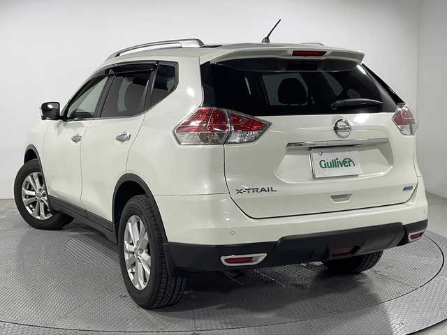 日産 エクストレイル 20X エマージェンシーブレーキ 広島県 2015(平27)年 5.9万km ブリリアントホワイトパール 禁煙車/純正ナビ/アラウンドビューモニター/サンルーフ/シートヒーター/ＥＴＣ/クルーズコントロール/コーナーセンサー/ダウンヒルアシストコントロール/オートハイビーム/衝突軽減/レーンキープ/踏み間違い防止/純正17インチアルミホイール(225/65/R17)/エアバッグ(運転席/助手席/サイド/カーテン)