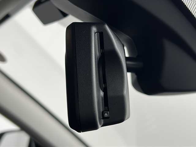 ＢＭＷ Ｘ１ xDrive 18d xライン 茨城県 2021(令3)年 4.6万km パール 純正ナビ　バックカメラ　ＥＴＣ　ドラレコ　ＬＥＤライト　追従クルコン　パワーシート　レザーシート　シートヒーター　衝突被害軽減ブレーキ　横滑り防止装置　純正１８インチアルホイール　コーナーセンサー