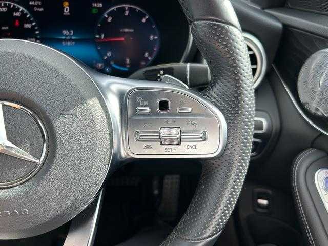 メルセデス・ベンツ Ｃ２２０ｄ アバンギャルド　AMGライン 埼玉県 2019(平31)年 5.2万km 黒 黒革シート/純正HDDナビ/（Bluetooth/USB/フルセグ）/レザーエクスクルーシブＰＫＧ/レーダーセーフティＰＫＧ/ブルメスターサウンド/ａｐｐｌｅｃａｒｐｌａｙ/バックカメラ/ブラインドスポットモニター/ＥＴＣ
