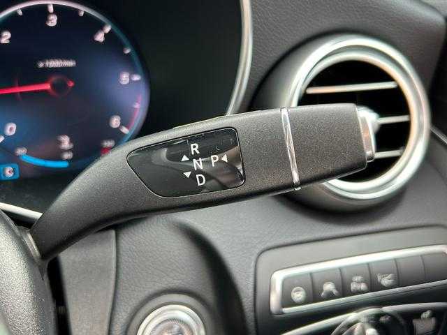 メルセデス・ベンツ Ｃ２２０ｄ アバンギャルド　AMGライン 埼玉県 2019(平31)年 5.2万km 黒 黒革シート/純正HDDナビ/（Bluetooth/USB/フルセグ）/レザーエクスクルーシブＰＫＧ/レーダーセーフティＰＫＧ/ブルメスターサウンド/ａｐｐｌｅｃａｒｐｌａｙ/バックカメラ/ブラインドスポットモニター/ＥＴＣ