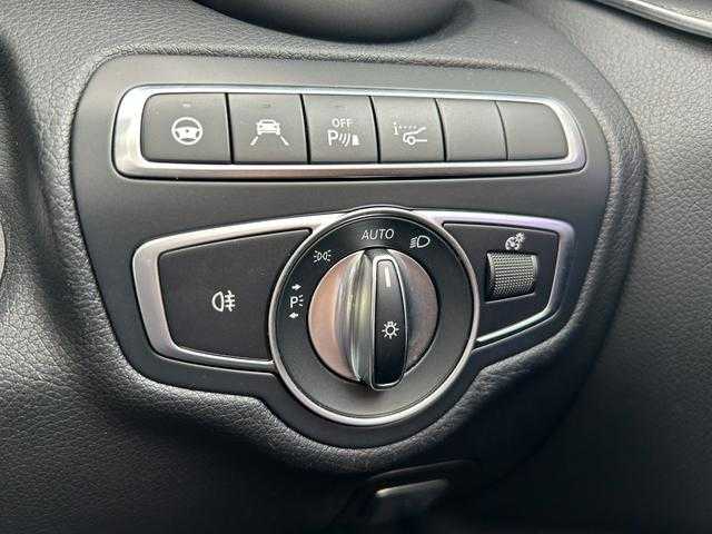メルセデス・ベンツ Ｃ２２０ｄ アバンギャルド　AMGライン 埼玉県 2019(平31)年 5.2万km 黒 黒革シート/純正HDDナビ/（Bluetooth/USB/フルセグ）/レザーエクスクルーシブＰＫＧ/レーダーセーフティＰＫＧ/ブルメスターサウンド/ａｐｐｌｅｃａｒｐｌａｙ/バックカメラ/ブラインドスポットモニター/ＥＴＣ