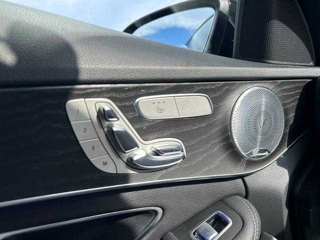 メルセデス・ベンツ Ｃ２２０ｄ アバンギャルド　AMGライン 埼玉県 2019(平31)年 5.2万km 黒 黒革シート/純正HDDナビ/（Bluetooth/USB/フルセグ）/レザーエクスクルーシブＰＫＧ/レーダーセーフティＰＫＧ/ブルメスターサウンド/ａｐｐｌｅｃａｒｐｌａｙ/バックカメラ/ブラインドスポットモニター/ＥＴＣ