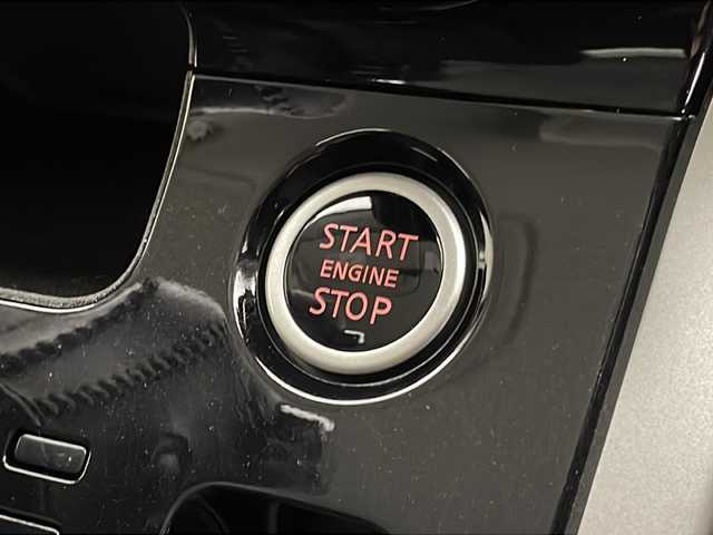 日産 セレナ ハイウェイスター Vセレクション 宮崎県 2018(平30)年 4.5万km ブリリアントホワイトパール プロパイロット/エマ―ジェンシーブレーキ/LDW（車線逸脱警報）/LDP（車線逸脱防止支援）/標識検知/クリアランスソナー/オートマチックハイビーム/ふらつき警報/インテリジェントルームミラー/インテリジェントパーキングアシスト/純正9インチSDナビ/フルセグTV/CD/DVD/Bluetooth/Blu-ray/アラウンドビューモニター/純正後席フリップダウンモニター/両側パワースライドドア/ハンズフリーオートスライドドア/LEDヘッドライト/ビルトインETC/純正16インチAW/アイドリングストップ/純正ナビ一体型ドライブレコーダー/スマートキー×2/保証書/取扱説明書/ナビ取扱説明書