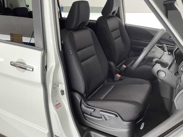 日産 セレナ ハイウェイスター Vセレクション 宮崎県 2018(平30)年 4.5万km ブリリアントホワイトパール プロパイロット/エマ―ジェンシーブレーキ/LDW（車線逸脱警報）/LDP（車線逸脱防止支援）/標識検知/クリアランスソナー/オートマチックハイビーム/ふらつき警報/インテリジェントルームミラー/インテリジェントパーキングアシスト/純正9インチSDナビ/フルセグTV/CD/DVD/Bluetooth/Blu-ray/アラウンドビューモニター/純正後席フリップダウンモニター/両側パワースライドドア/ハンズフリーオートスライドドア/LEDヘッドライト/ビルトインETC/純正16インチAW/アイドリングストップ/純正ナビ一体型ドライブレコーダー/スマートキー×2/保証書/取扱説明書/ナビ取扱説明書