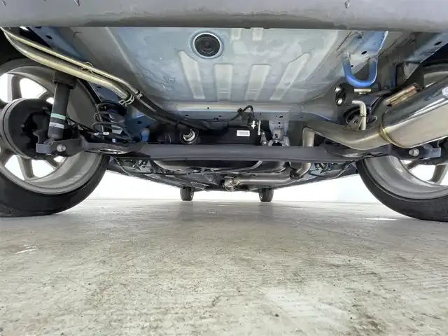 スズキ アルト ワークス 千葉県 2019(令1)年 1.4万km ブリスクブルーM 禁煙車/5MT/社外7インチナビ/・AVIC-RZ99/・フルセグTV/BT/CD/DVD/MSV/バックカメラ/HIDヘッドライト/オートライト/柿本マフラー/純正15インチアルミホイール/スマートキー/スペアキー