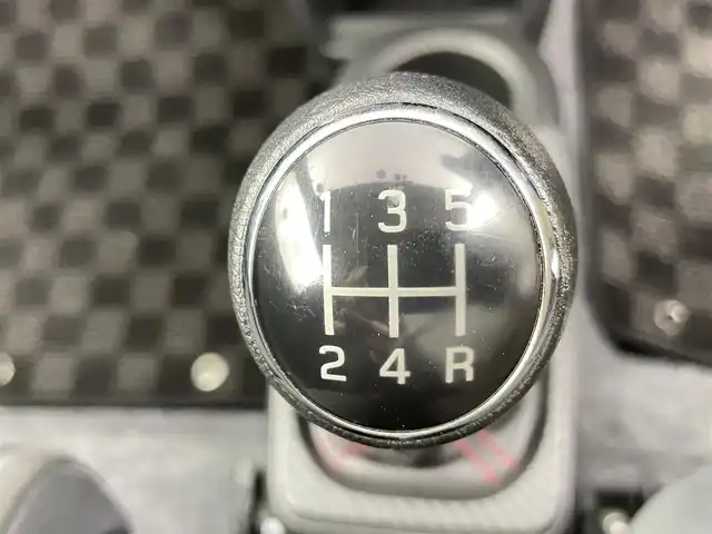 スズキ アルト ワークス 千葉県 2019(令1)年 1.4万km ブリスクブルーM 禁煙車/5MT/社外7インチナビ/・AVIC-RZ99/・フルセグTV/BT/CD/DVD/MSV/バックカメラ/HIDヘッドライト/オートライト/柿本マフラー/純正15インチアルミホイール/スマートキー/スペアキー