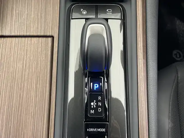 トヨタ クラウン Z 栃木県 2024(令6)年 0.4万km プレシャスホワイトパール 純正ナビ/(フルセグTV・Bluetooth・USB・HDMI)/ガラスルーフ/全方位カメラ/トヨタセーフティセンス/ ・衝突軽減システム/ ・レーンキープアシスト/ ・オートクルーズコントロール/ ・オートハイビーム/前後コーナーセンサー/ブラインドスポットモニター/ヘッドアップディスプレイ/本革シート/ステアリングヒーター/全席シートヒーター・シートクーラー/前席パワーシート(メモリ機能)/電動リアゲート/置くだけ充電/前後ドライブレコーダー/パドルシフト/純正アルミホイール/純正フロアマット/パーキングアシスト/ドアバイザー