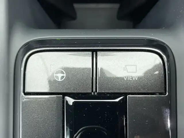 トヨタ クラウン Z 栃木県 2024(令6)年 0.4万km プレシャスホワイトパール 純正ナビ/(フルセグTV・Bluetooth・USB・HDMI)/ガラスルーフ/全方位カメラ/トヨタセーフティセンス/ ・衝突軽減システム/ ・レーンキープアシスト/ ・オートクルーズコントロール/ ・オートハイビーム/前後コーナーセンサー/ブラインドスポットモニター/ヘッドアップディスプレイ/本革シート/ステアリングヒーター/全席シートヒーター・シートクーラー/前席パワーシート(メモリ機能)/電動リアゲート/置くだけ充電/前後ドライブレコーダー/パドルシフト/純正アルミホイール/純正フロアマット/パーキングアシスト/ドアバイザー