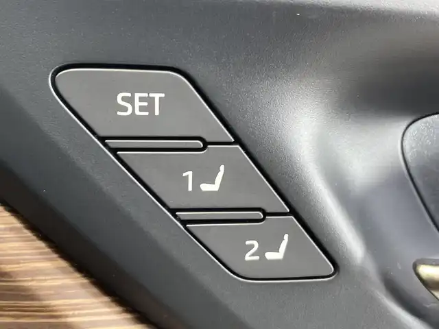 トヨタ クラウン Z 栃木県 2024(令6)年 0.4万km プレシャスホワイトパール 純正ナビ/(フルセグTV・Bluetooth・USB・HDMI)/ガラスルーフ/全方位カメラ/トヨタセーフティセンス/ ・衝突軽減システム/ ・レーンキープアシスト/ ・オートクルーズコントロール/ ・オートハイビーム/前後コーナーセンサー/ブラインドスポットモニター/ヘッドアップディスプレイ/本革シート/ステアリングヒーター/全席シートヒーター・シートクーラー/前席パワーシート(メモリ機能)/電動リアゲート/置くだけ充電/前後ドライブレコーダー/パドルシフト/純正アルミホイール/純正フロアマット/パーキングアシスト/ドアバイザー