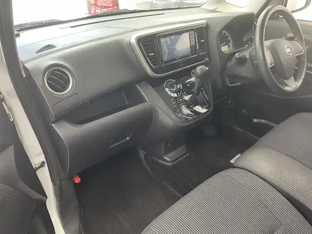 日産 デイズ ルークス X Vセレクション 滋賀県 2017(平29)年 7.2万km ホワイトパール 社外ナビ/（AM/FM/CD/DVD/SD/Bluetooth/USB/フルセグTV）/横滑り防止/アイドリングストップ/電格ミラー/ドライブレコーダー前（SD無し）/ETC/衝突軽減ブレーキ/純正アルミホイール/純正フロアマット/プッシュスタート/保証書/取扱説明書/スペアキー×１