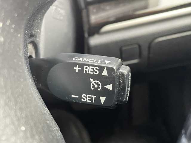 トヨタ クラウン ハイブリッド アスリートS 熊本県 2016(平28)年 7.4万km ホワイトパールクリスタルシャイン ・純正SDナビ/AM/FM/Bluetooth/CD/SD/USB/フルセグTV/・クルーズコントロール/・バックカメラ/・前後ドライブレコーダー/・SPORT・NORMAL・ECO・SNOWモード/・EVモード/・D/N席パワーシート/・シートヒーター/・シートエアコン/・電動格納ウィンカーミラー/・ハンドルヒーター/・ステアリングスイッチ/・革巻きステアリング/・ETC/・オートライト/・LEDヘッドライト/・ドアバイザー/・純正アルミホイール/・純正フロアマット/・プッシュスタート/・スマートキー