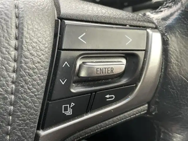 トヨタ クラウン ハイブリッド アスリートS 熊本県 2016(平28)年 7.4万km ホワイトパールクリスタルシャイン ・純正SDナビ/AM/FM/Bluetooth/CD/SD/USB/フルセグTV/・クルーズコントロール/・バックカメラ/・前後ドライブレコーダー/・SPORT・NORMAL・ECO・SNOWモード/・EVモード/・D/N席パワーシート/・シートヒーター/・シートエアコン/・電動格納ウィンカーミラー/・ハンドルヒーター/・ステアリングスイッチ/・革巻きステアリング/・ETC/・オートライト/・LEDヘッドライト/・ドアバイザー/・純正アルミホイール/・純正フロアマット/・プッシュスタート/・スマートキー