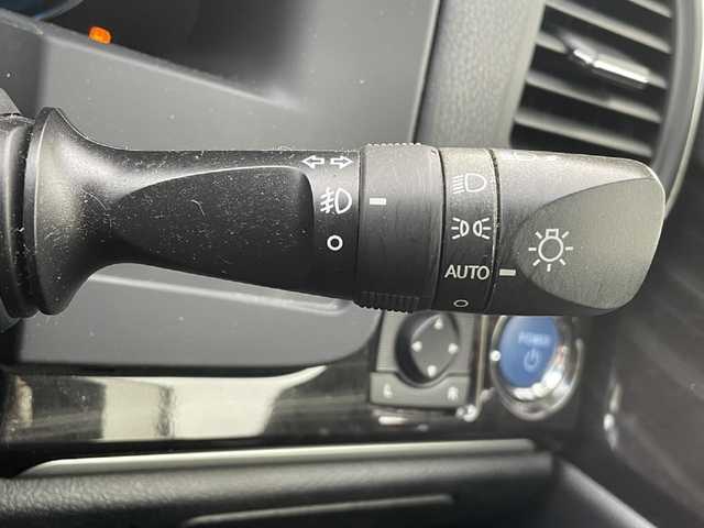 トヨタ クラウン ハイブリッド アスリートS 熊本県 2016(平28)年 7.4万km ホワイトパールクリスタルシャイン ・純正SDナビ/AM/FM/Bluetooth/CD/SD/USB/フルセグTV/・クルーズコントロール/・バックカメラ/・前後ドライブレコーダー/・SPORT・NORMAL・ECO・SNOWモード/・EVモード/・D/N席パワーシート/・シートヒーター/・シートエアコン/・電動格納ウィンカーミラー/・ハンドルヒーター/・ステアリングスイッチ/・革巻きステアリング/・ETC/・オートライト/・LEDヘッドライト/・ドアバイザー/・純正アルミホイール/・純正フロアマット/・プッシュスタート/・スマートキー