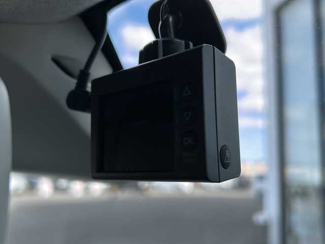 スズキ エブリィ ワゴン 岐阜県 2018(平30)年 0.7万km パールホワイト 登録時走行距離6364km/社外ＳＤナビ/フルセグＴＶ/バックカメラ/両側パワースライドドア/電動オートステップ/ターボ/ドライブレコーダー/純正フロアマット/純正アルミホイール/プッシュスタート/スマートキー/スペアキー/USB/Blue tooth/オートエアコン/ABS/横滑り防止装置/盗難防止装置/オートライト/キセノンヘッドライト/エアバッグ/衝突被害軽減システム