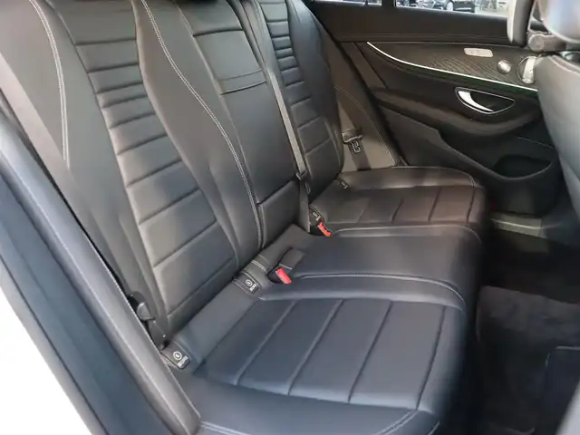 メルセデス・ベンツ Ｍ・ベンツ Ｅ２２０ｄ ステーションワゴン スポーツ 宮城県 2021(令3)年 6.6万km ポーラホワイト エクスクルーシブＰＫＧ/ＡＭＧラインインテリアＰＫＧ/レーダーセーフティＰＫＧ/・道路標識アシスト/・アクティブレーンキーピングアシスト/・アクティブブレーキアシスト/・アテンションアシスト/・ブラインドスポットアシスト/・レーンチェンジアシスト/純正ナビＴＶ/・フルセグ・ＢＴ・ＵＳＢ/全方位カメラ/パノラミックスライディングルーフ/ブルメスターサウンド/パワーテールゲート/ヘッドアップディスプレイ/左右メモリー機能付きパワーシート/全席シートヒーター/パドルシフト/パヒュームアトマイザー・イオナイザー/アンビエントライト/ワイヤレス充電/純正オプションドライブレコーダー前後