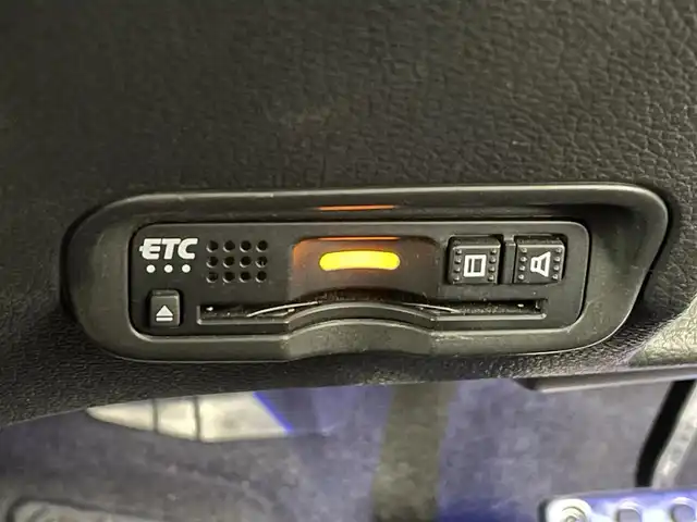 ホンダ ヴェゼル ハイブリッド RS ホンダセンシング 福岡県 2020(令2)年 4.6万km クリスタルブラックパール 純正ナビ（ＢＴ，フルセグＴＶ）　/バックカメラ　/前後ドラレコ　/ビルトインＥＴＣ　/ＡＣＣ　/衝突軽減ブレーキ　/レーンキープ　/ＥＣＯＮ　/パドルシフト　/ハーフレザーシート　/パワーシート　/シートヒーター　/ＬＥＤ