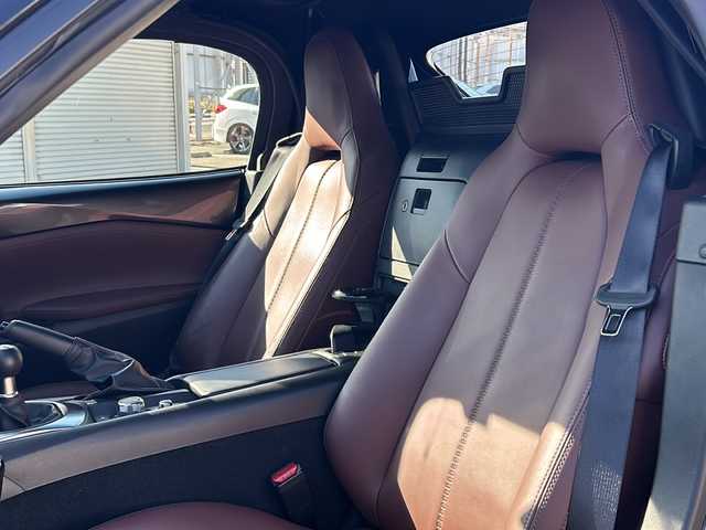 マツダ ロードスター レッド トップ 愛知県 2018(平30)年 4.5万km マシーングレープレミアムM /特別仕様車//メーカーナビ・フルセグTV//ETC/バックカメラ//CD.DVD.BT.USB.AUX//茶革シート/シートヒーター//HKSマフラー//純正１６インチアルミ//車線逸脱警報/BSM//純正フロアマット//LEDヘッドライト//スマートキー//プッシュスタート//取扱説明書/新車保証書