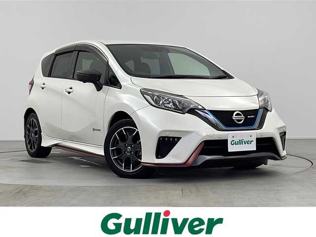 日産 ノート e－パワー ニスモ 愛知県 2018(平30)年 3万km ブリリアントホワイトパール /禁煙車//日産純正ナビ(MM317D-W)//フルセグTV//バックカメラ//インテリジェントアラウンドビューモニター//ETC//デジタルインナーミラー//インテリジェントエマージェンシーブレーキ//レーンディパーチャーウォーニング//踏み間違い防止アシスト//フロント&バックソナー//LEDヘッドライト//インテリジェントオートライト//ハイビームアシスト//フロント、リアフォグランプ//ニスモ専用サスペンション//ニスモ専用ボディ補強//ニスモ専用エアロエクステリア//ニスモ専用レッド加飾インパネ//ニスモ専用スエード調スポーツシート//ニスモ専用アルミ製スポーツペダル//ニスモ専用シフトノブ//ニスモ専用本革&アルカンターラステアリング//ステアリングスイッチ//純正フロアマット//純正ドアバイザー//純正16インチアルミホイール//プッシュスタート//電動格納ミラーウィンカー//新車保証書/取扱説明書