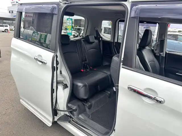 スズキ ソリオ バンディット HV MV 宮城県 2019(令1)年 7.8万km ピュアホワイトP 全方位モニター用カメラパッケージ装着車/後席右側ワンアクションパワースライドドア/＝＝＝/スズキセーフティサポート/衝突被害軽減ブレーキ/車線逸脱警報/誤発進抑制機能/アダプティブクルーズコントロール/全方位カメラ/社外8インチナビ/Bluetooth/フルセグ/CD/DVD/MSV/AM/FM/TVキャンセラー/社外リモコンエンジンスターター/ビルトインETC/革調シートカバー/本革巻きステアリング/ステアリングスイッチ/フロアマット/サイドバイザー/スマートキー/スペアキー/プッシュエンジンスタート/LEDヘッドランプ/フォグランプ/電動格納ドアミラー/ドアミラーウインカー