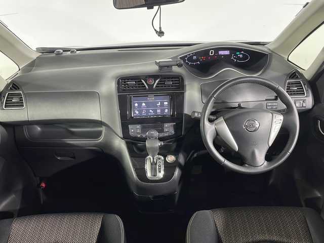 日産 セレナ HWS S HV Vセレ +Sefty 福岡県 2015(平27)年 1.9万km ダイヤモンドブラック ・Bluetooth/・前後ドラレコ/・LEDヘッドライト/・フルセグTV/・フリップダウン/・両側パワースライドドア/・スマートキー/・ETC/・プッシュスタート