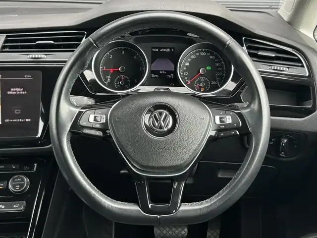 フォルクスワーゲン ゴルフ トゥーラン TDI ハイライン 茨城県 2019(令1)年 3.1万km ディープブラックパールエフェクト ワンオーナー　/テクノロジーＰＫＧ　/・パワーテールゲート/・パークアシスト/・ダイナミックコーナリングライト/DISCOVER Proパッケージ/・DISCOVER Proナビ/ＡＣＣ　/ＬＫＡ　/ＬＣＡ　　/バックカメラ　/フルセグ　/ＢＴ　/シートヒーター　/ＬＥＤライト　/オートハイビーム　/両側電動スライドドア　/禁煙車
