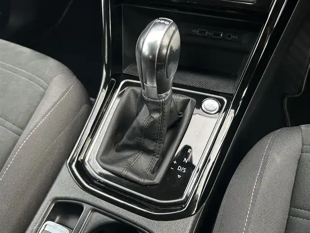 フォルクスワーゲン ゴルフ トゥーラン TDI ハイライン 茨城県 2019(令1)年 3.1万km ディープブラックパールエフェクト ワンオーナー　/テクノロジーＰＫＧ　/・パワーテールゲート/・パークアシスト/・ダイナミックコーナリングライト/DISCOVER Proパッケージ/・DISCOVER Proナビ/ＡＣＣ　/ＬＫＡ　/ＬＣＡ　　/バックカメラ　/フルセグ　/ＢＴ　/シートヒーター　/ＬＥＤライト　/オートハイビーム　/両側電動スライドドア　/禁煙車