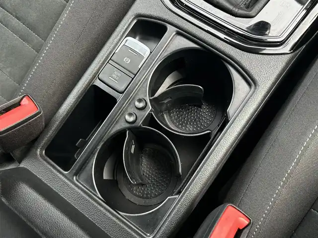 フォルクスワーゲン ゴルフ トゥーラン TDI ハイライン 茨城県 2019(令1)年 3.1万km ディープブラックパールエフェクト ワンオーナー　/テクノロジーＰＫＧ　/・パワーテールゲート/・パークアシスト/・ダイナミックコーナリングライト/DISCOVER Proパッケージ/・DISCOVER Proナビ/ＡＣＣ　/ＬＫＡ　/ＬＣＡ　　/バックカメラ　/フルセグ　/ＢＴ　/シートヒーター　/ＬＥＤライト　/オートハイビーム　/両側電動スライドドア　/禁煙車