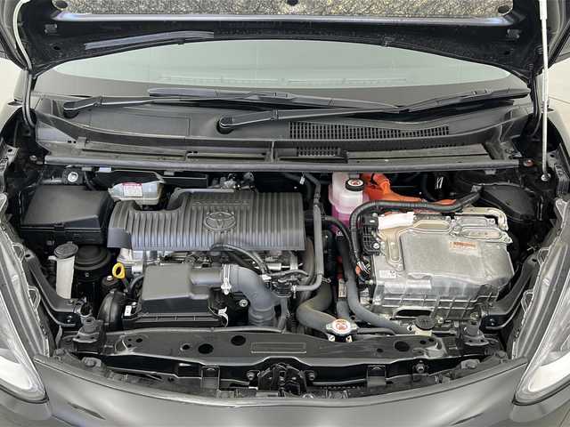 トヨタ シエンタ ハイブリッド G 宮城県 2022(令4)年 4.9万km ブラックマイカ トヨタセーフティーセンス/・プリクラッシュセーフティーシステム/・オートマチックハイビーム/・レーンディバ―チャーアラート/・パーキングサポートブレーキ/・先行者発信告知機能/・クリアランスソナー/両側パワースライドドア/純正9インチナビ/・CD.DVD.SD.BT/フルセグTV/バックモニター/ビルトインETC/前後ドライブレコーダー/革巻きステアリング/ステアリングスイッチ/LEDヘッドランプ/LEDフォグランプ/アイドリングストップ/横滑り防止機能/プッシュスタート/スマートキー2個/純正フロアマット/純正ホイールキャップ
