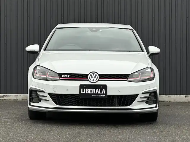 フォルクスワーゲン ゴルフ ＧＴＩ 福島県 2017(平29)年 4.9万km 白 6速マニュアル/ワンオーナー/純正メモリーナビ/AppleCarPlay/バックカメラ/アダプティブクルーズコントロール/レーンキープ/ブラインドスポット/コーナーセンサー/LEDヘッドライト/ETC/スマートキー/純正16AW付スタッドレスタイヤ積込