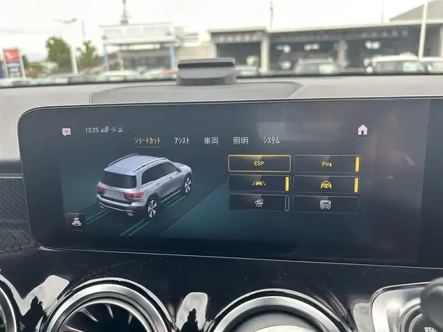 メルセデス・ベンツ Ｍ・ベンツ ＧＬＢ２００ｄ 4マチック AMGライン 滋賀県 2022(令4)年 4.4万km デジタルホワイト ACC/レーンキープ/ブラインドスポット/黒ハーフレザーシート/パワーシート/シートヒーター/純正ナビ/フルセグTV/AppleCarPlay/360°カメラ/ETC/マルチビームLED/前後ドライブレコーダー/電動リアゲート/アンビエントライト/パドルシフト/コーナーセンサー /ドアバイザー/純正19インチAW/スペアキー