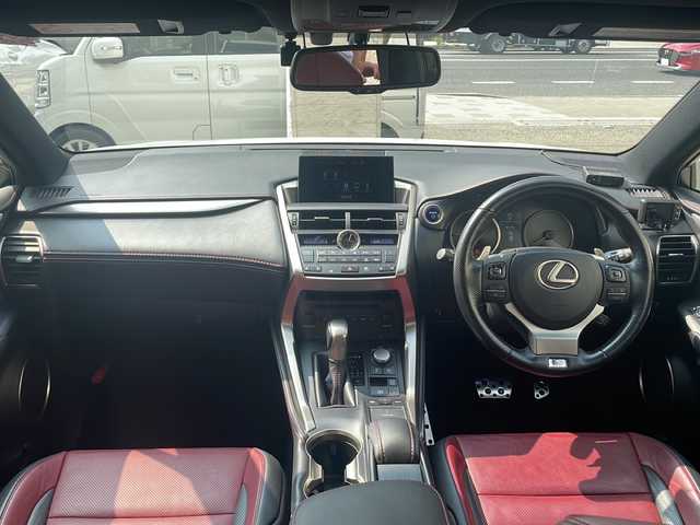 レクサス ＮＸ 300h Fスポーツ 兵庫県 2016(平28)年 7.7万km ホワイトノーヴァガラスフレーク 純正メーカーSDナビ/　Bluetooth/USB/DVD/AUX/AM/FM/フルセグTV（走行中視聴可能）/全方位カメラ/前方ドライブレコーダー/純正ビルトインETC2.0/Oi充電/ステアリングヒーター/オートブレーキホールド/パドルシフト/MTモード付AT/パワーシート（D+N席）/シートヒーター（D+N席）/エアシート（D+N席）/アイドリングストップ/パーキングアシスト/アンチロック・ブレーキ・システム/アダプティブクルーズコントロール/横滑り防止装置/盗難防止装置/衝突被害軽減システム/前後コーナーセンサー/パワーステアリング/パワーウィンドウ/オートライト/オートマチックハイビーム/LEDヘッドライト/エアバッグ（W＋サイド）/カーテンエアバッグ/スペアキー（1本）/保証書/取扱説明書