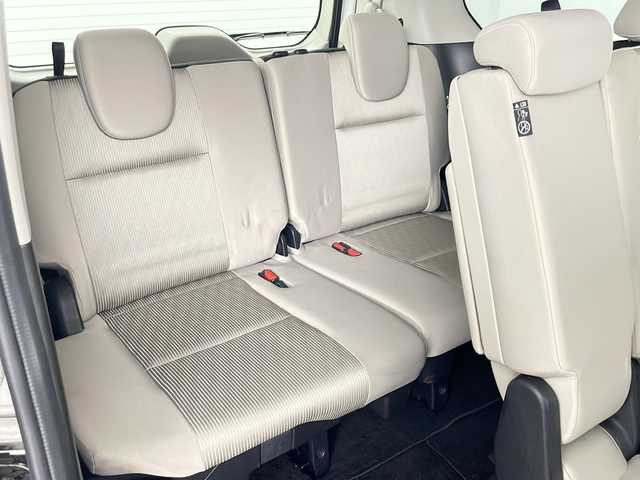 日産 セレナ ハイウェイスター プロパイロットED 道央・札幌 2016(平28)年 9.5万km ブリリアントホワイトパール ・４ＷＤ/・純正ナビ＆ＴＶ＆ＢＴ＆ＤＶＤ＆ＣＤ＆ＢＴ＆ＵＳＢ/・全方位カメラ/・エマージェンシーブレーキ/・プロパイロット/・ＬＤＷ/・ＬＤＰ/・標識検知/・ふらつき警報/・横滑り防止/・アイドリングストップ/・パーキングアシスト/・両側電動スライドドア/・ハンズフリーオートスライドドア/・電動パーキングブレーキ/・ブレーキホールド/・インテリジェントルームミラー/・社外前方ドライブレコーダー/・ドアミラーウィンカー＆ヒーター/・純正ＥＴＣ/・オートライト/・ＬＥＤヘッドライト/・フォグランプ/・クリアランスソナー